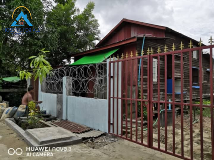 Home in Metric Way