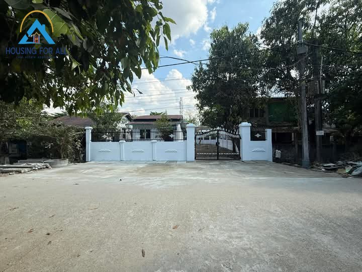 Home in Metric Way